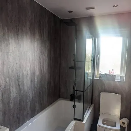 Cottage/Boutique Style - Free Parking & Wi-Fi Kingston upon Hull Exterior photo