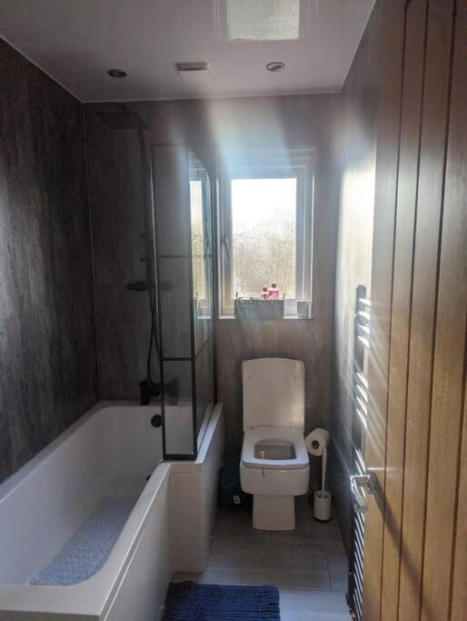 Cottage/boutique Style - Free Parking & Wi-fi Kingston upon Hull