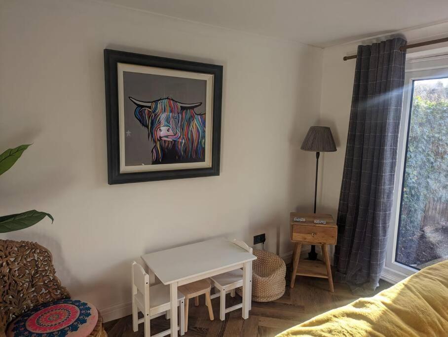 Cottage/boutique Style - Free Parking & Wi-fi *
