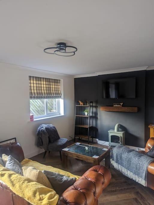 Cottage/boutique Style - Free Parking & Wi-fi